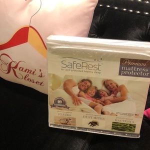 SafeRest mattress protector